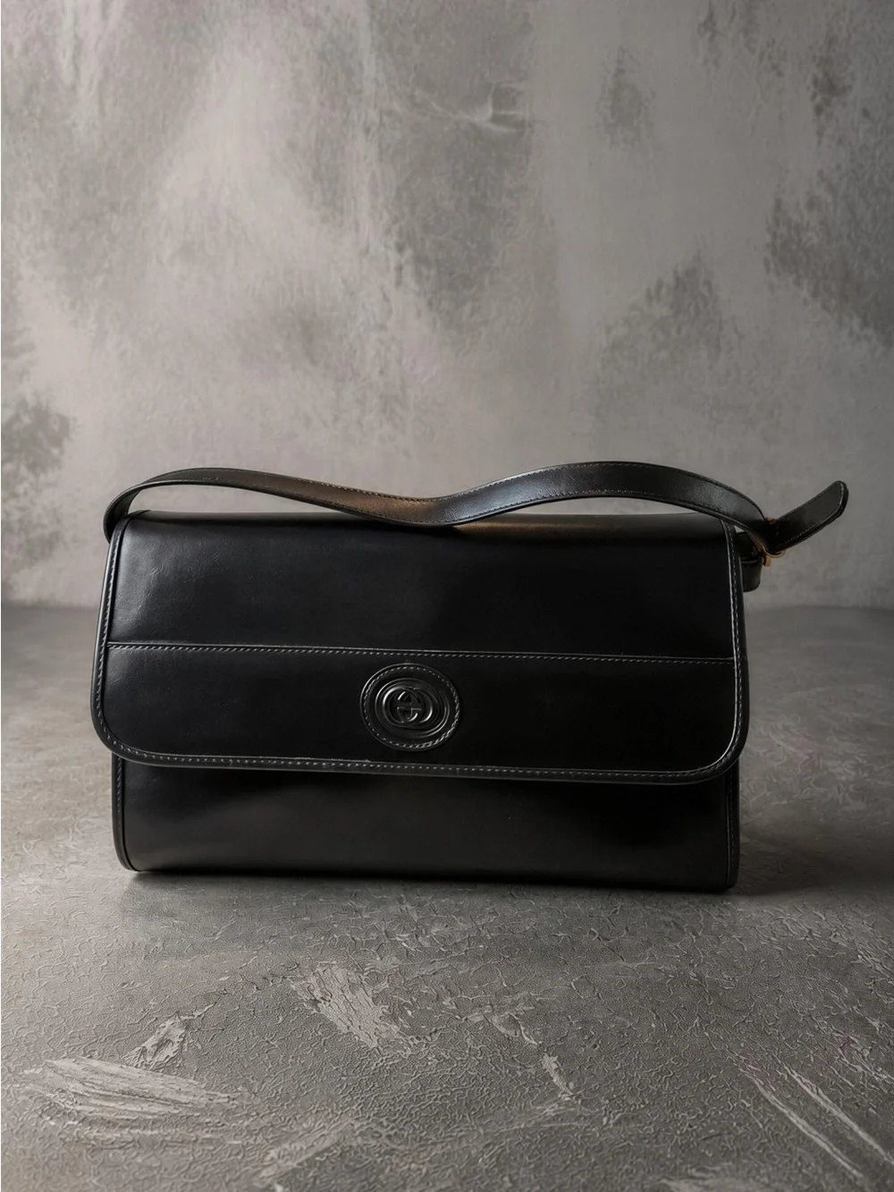 Gucci Soho Vintage Black Leather Shoulder Bag - Classic Unisex Crossbody